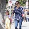 Jennifer Garner va chercher sa fille Violet à l'école, le 1er mai 2013 à Brentwood