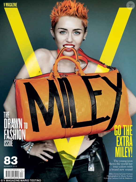 Miley Cyrus prend la pose sur trois couvertures différentes pour V Magazine dans son édition de l'été 2013.