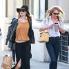 Belle journée pour Candice Swanepoel et Behati Prinsloo qui font du shopping à New York, le 1er mai 2013.