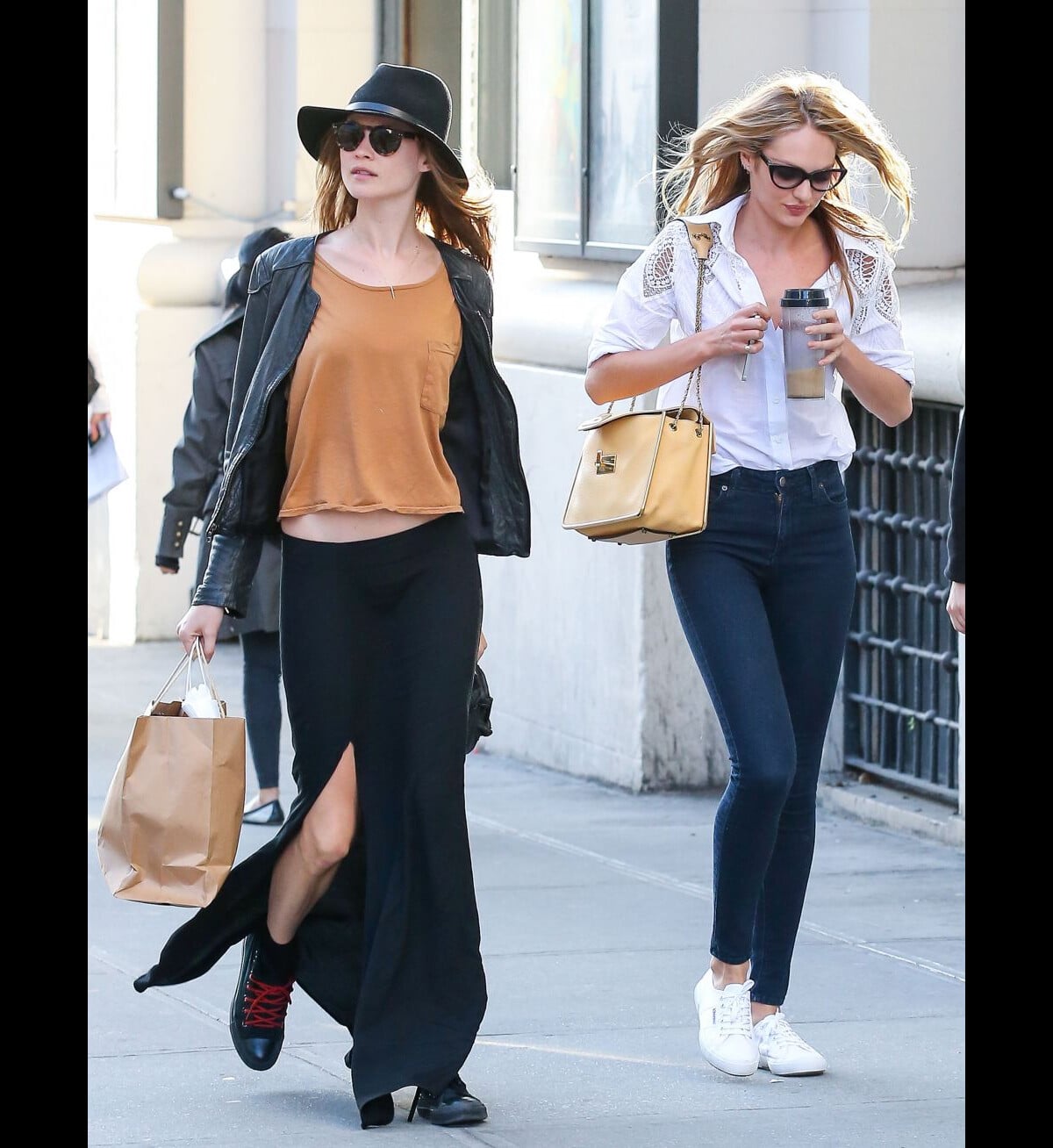 Photo Belle Journ e Pour Candice Swanepoel Et Behati Prinsloo Qui photo-belle-journ-e-pour-candice-swanepoel-et-behati-prinsloo-qui
