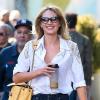 Candice Swanepoel tout sourire lors d'une balade shopping à New York