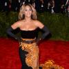 Beyoncé Knowles, entièrement habillée en Givenchy par Riccardo Tisci, assiste au gala Punk : Chaos to Couture du Costume Institute au Metropolitan Museum of Art. New York, le 6 mai 2013.