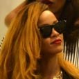 Rihanna fait du shopping dans la boutique Atrium à New York. Le 9 mai 2013.