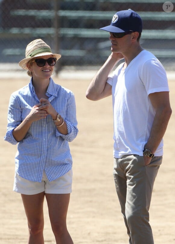 Reese Witherspoon et son mari Jim Toth à Los Angeles, le 11 mai 2013.
