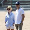 Reese Witherspoon et son mari Jim Toth assistent au match de foot du fils de Reese à Los Angeles, le 11 mai 2013.