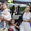 Belle journée pour la superbe Jessica Alba, son mari Cash Warren et ses filles Honor et Haven qui vont célébrer la fête des mères a Bel Air, le 12 mai 2013.