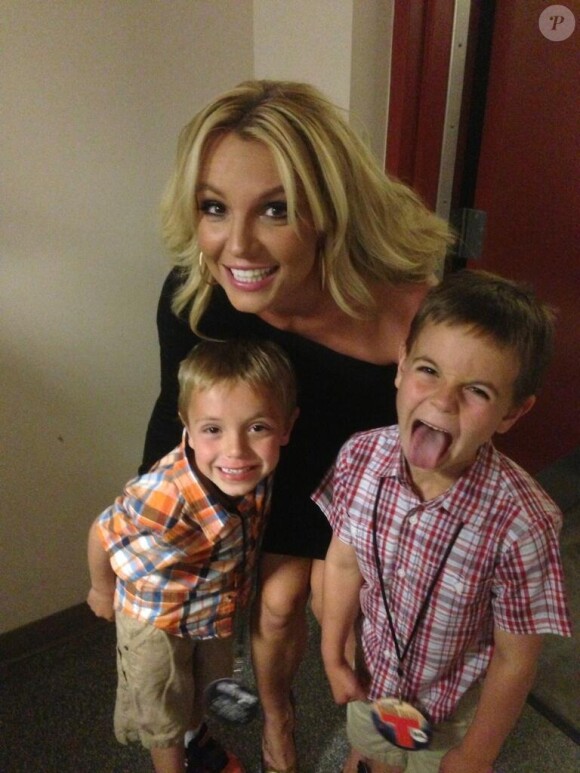 Britney Spears et ses fils Sean Preston et Jayden James, le dimanche 12 mai 2013, jour de la fête des mères.