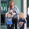 Marcia Cross et ses filles Eden et Savannah se rendent au Barnes & Noble à Santa Monica, le 7 mai 2013.
