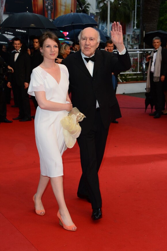 Michel Piccoli lors de la montée des marches pour l'ouverture du Festival de Cannes et la projection du film Gatsby le Magnifique le 15 mai 2013