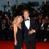 David Hasselhoff et sa bien-aimée Hayley Roberts lors de la montée des marches pour l'ouverture du Festival de Cannes et la projection du film Gatsby le Magnifique le 15 mai 2013