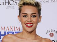 Miley Cyrus : Radieuse et souriante pour fêter son titre de femme la plus hot