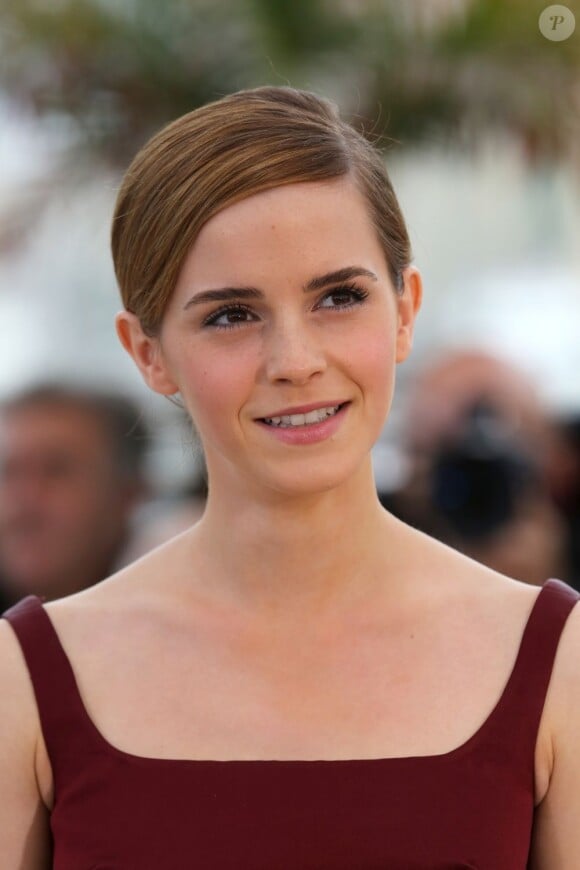 Emma Watson pendant le photocall du film The Bling Ring lors du 66e Festival International du Film de Cannes, le 16 mai 2013.