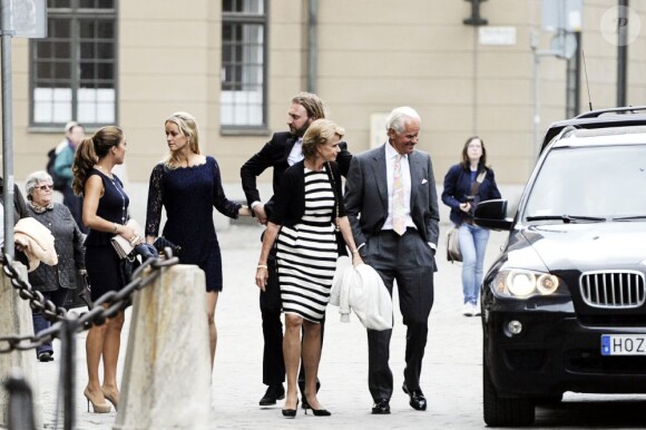 Louise Gottlieb, Lovisa de Geer, Christina de Geer et Carl de Geer lors de la publication des bans du mariage de la princesse Madeleine de Suède et Chris O'Neill le 19 mai 2013