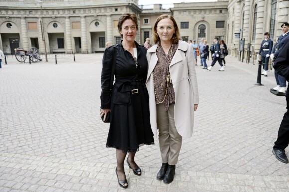 Eva Grimaldi Swartz et Helen Benno lors de la publication des bans du mariage de la princesse Madeleine de Suède et Chris O'Neill le 19 mai 2013
