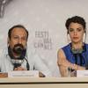 Asghar Farhadi, Bérénice Bejo lors de la conférence de presse du film "Le Passé" au 66e Festival International du Film de Cannes le 17 mai 2013