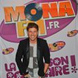 Quentin Mosimann prend la pose lors d'un concert gratuit organisé par le radio Mona FM pour la fête des Nieulles à Armentieres, le 8 septembre 2012.
