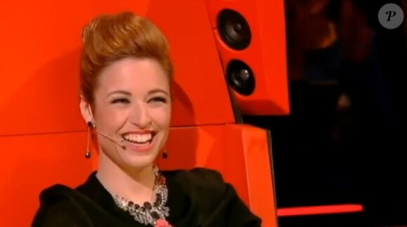 Natasha St-Pier sur le plateau de The Voice Belgique.