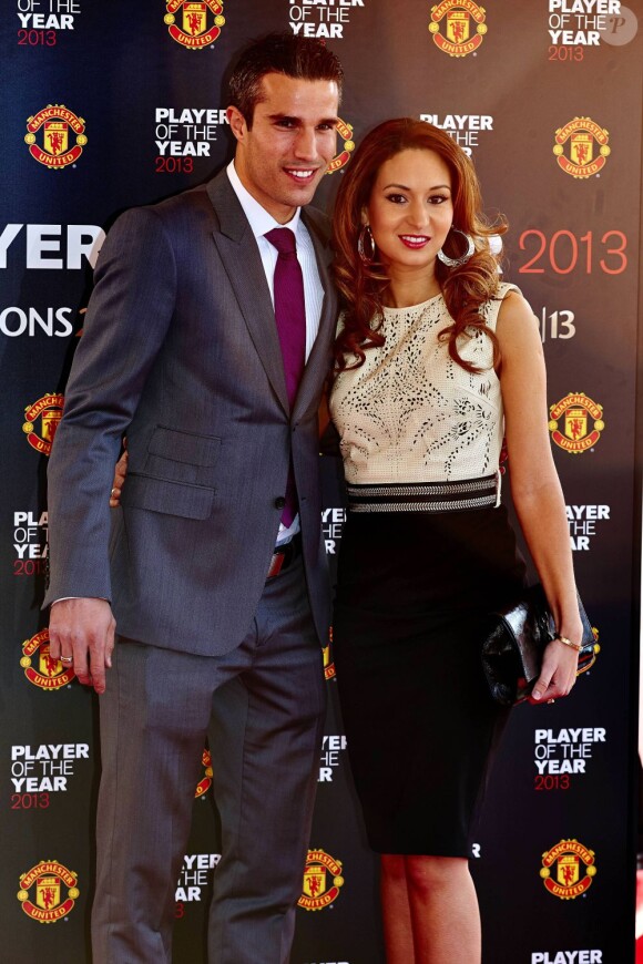 Robin Van Persie et sa compagne Bouchra lors de la soirée qui désignait le meilleur joueur de Manchester United pour la saison 2012-2013, le 15 mai 2013 à Manchester