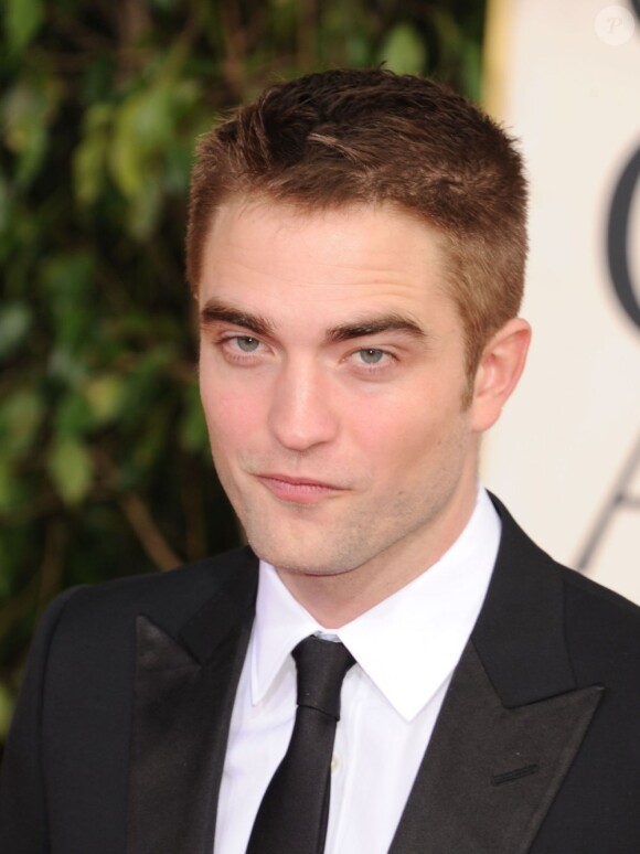 Robert Pattinson à la 70e cérémonie des Golden Globe Awards, au Beverly Hilton Hotel de Los Angeles, le 13 janvier 2013.