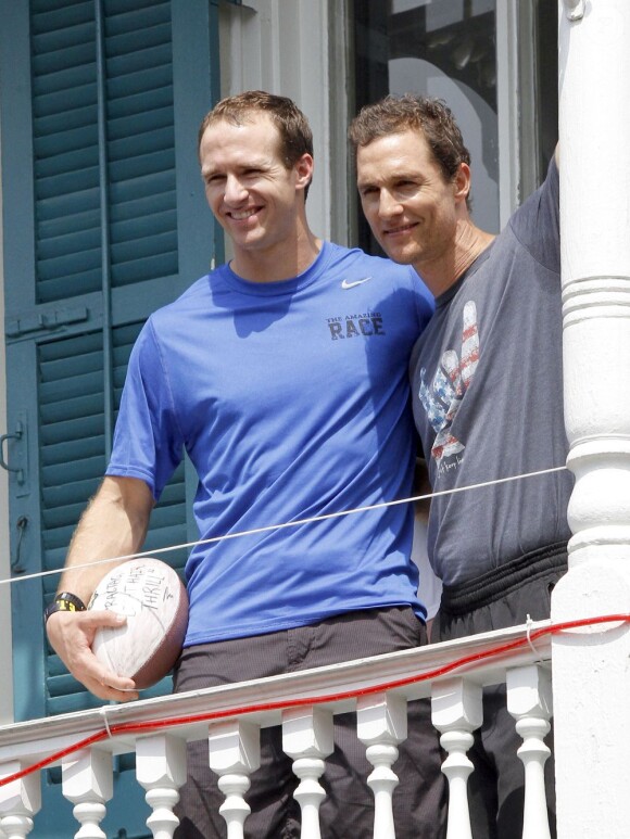 Exclusif - L'acteur Matthew McConaughey et le footballeur américain Drew Brees lors d'un événement caritatif pour l'association de l'acteur, Just Keep Livin', à la Nouvelle-Orleans, le 17 mai 2013.