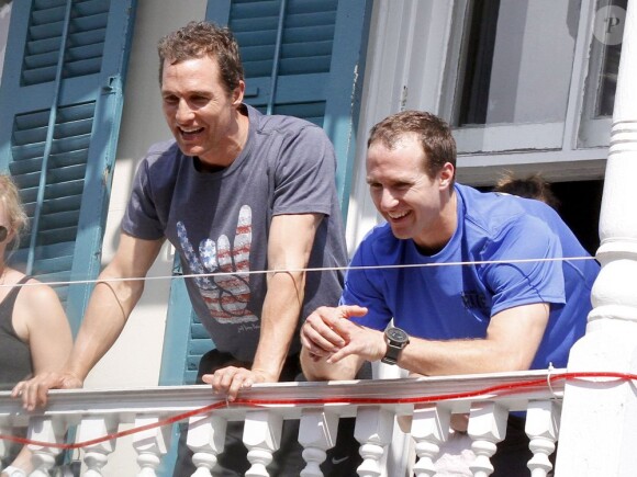 Exclusif - Matthew McConaughey et le footballeur Drew Brees lors d'un événement caritatif pour l'association de l'acteur, Just Keep Livin', à la Nouvelle-Orleans, le 17 mai 2013.