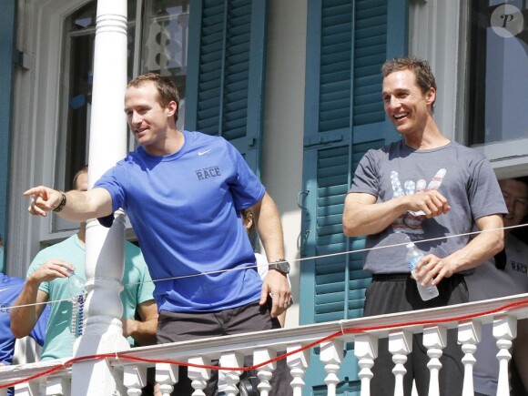 Exclusif - Matthew McConaughey et le footballeur américain Drew Brees lors d'un événement caritatif pour l'association de l'acteur, Just Keep Livin', à la Nouvelle-Orleans, le 17 mai 2013.
