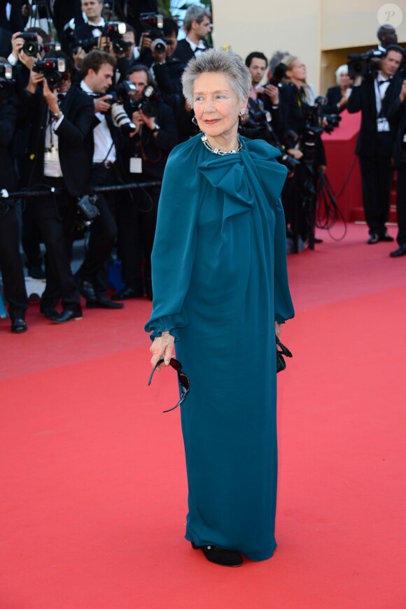 Emmanuelle Riva lors de la montée des marches pour le film Blood Ties (hors compétition) au Festival de Cannes le 20 mai 2013