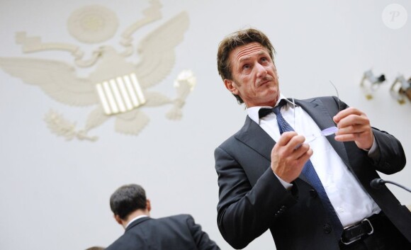 Sean Penn est intervenu devant un comité sur les droits de l'homme au Congrès américain, à Washington le 20 mai 2013.