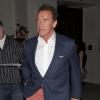 Arnold Schwarzenegger va dîner au restaurant à Beverly Hills, le 20 avril 2013.