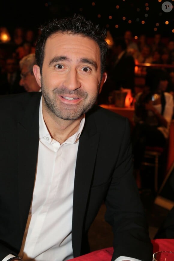 Mathieu Madenian lors de l'enregistrement de la 150e émission Le plus grand cabaret du monde, le 14 mai qui sera diffusée le 22 juin 2013