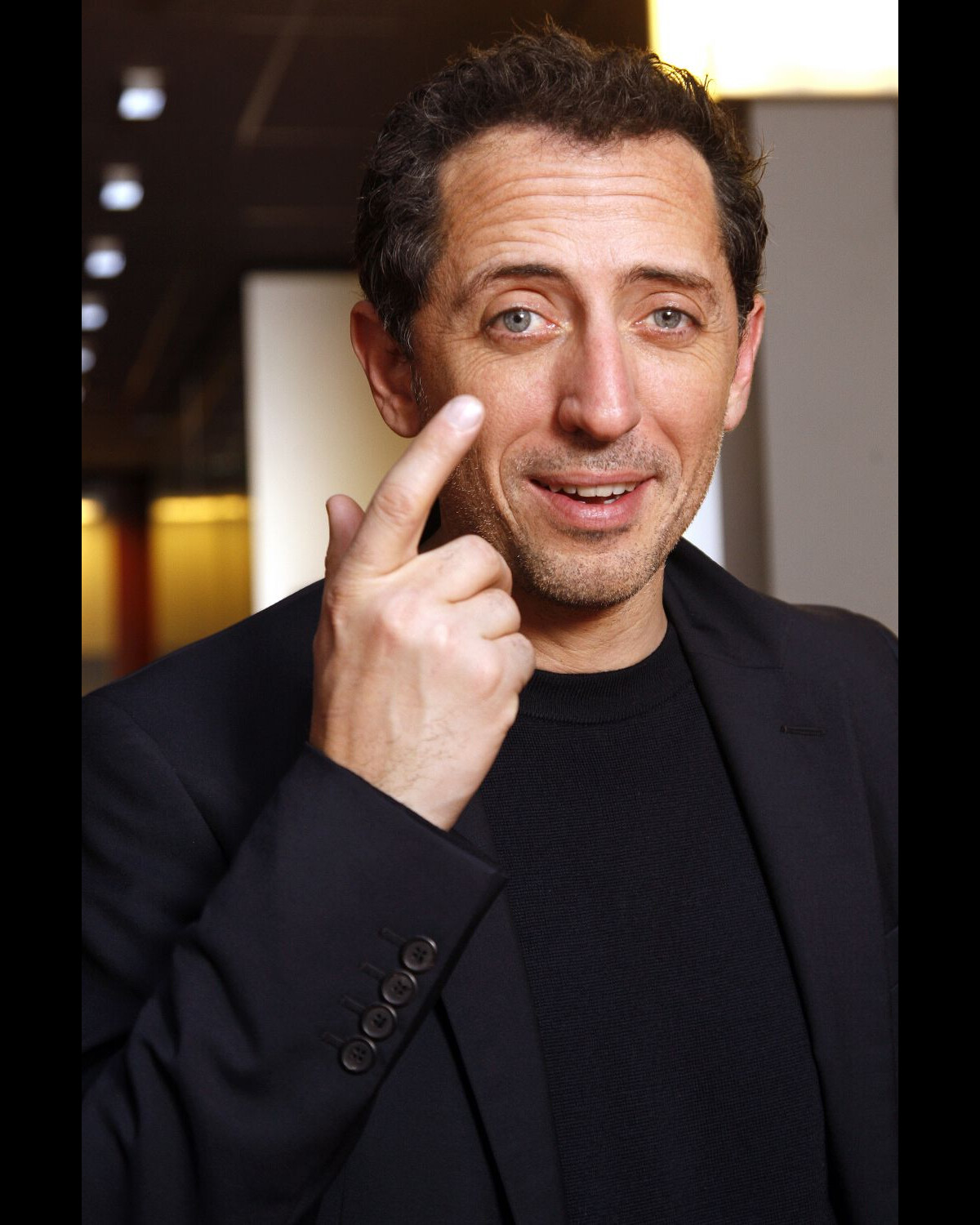 Photo Gad Elmaleh en décembre 2012 à Paris Purepeople