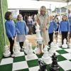 Le prince Charles et Camilla, la duchesse de Cornouailles visitent Hay-On-Wye (au Pays de Galles) et ont déclaré officiellement ouvert le Festival de littérature, le 23 mai 2013.