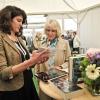 Le prince Charles et Camilla, la duchesse de Cornouailles, visitent Hay-On-Wye (au Pays de Galles) et ont déclaré officiellement ouvert le festival de littérature, le 23 mai 2013.