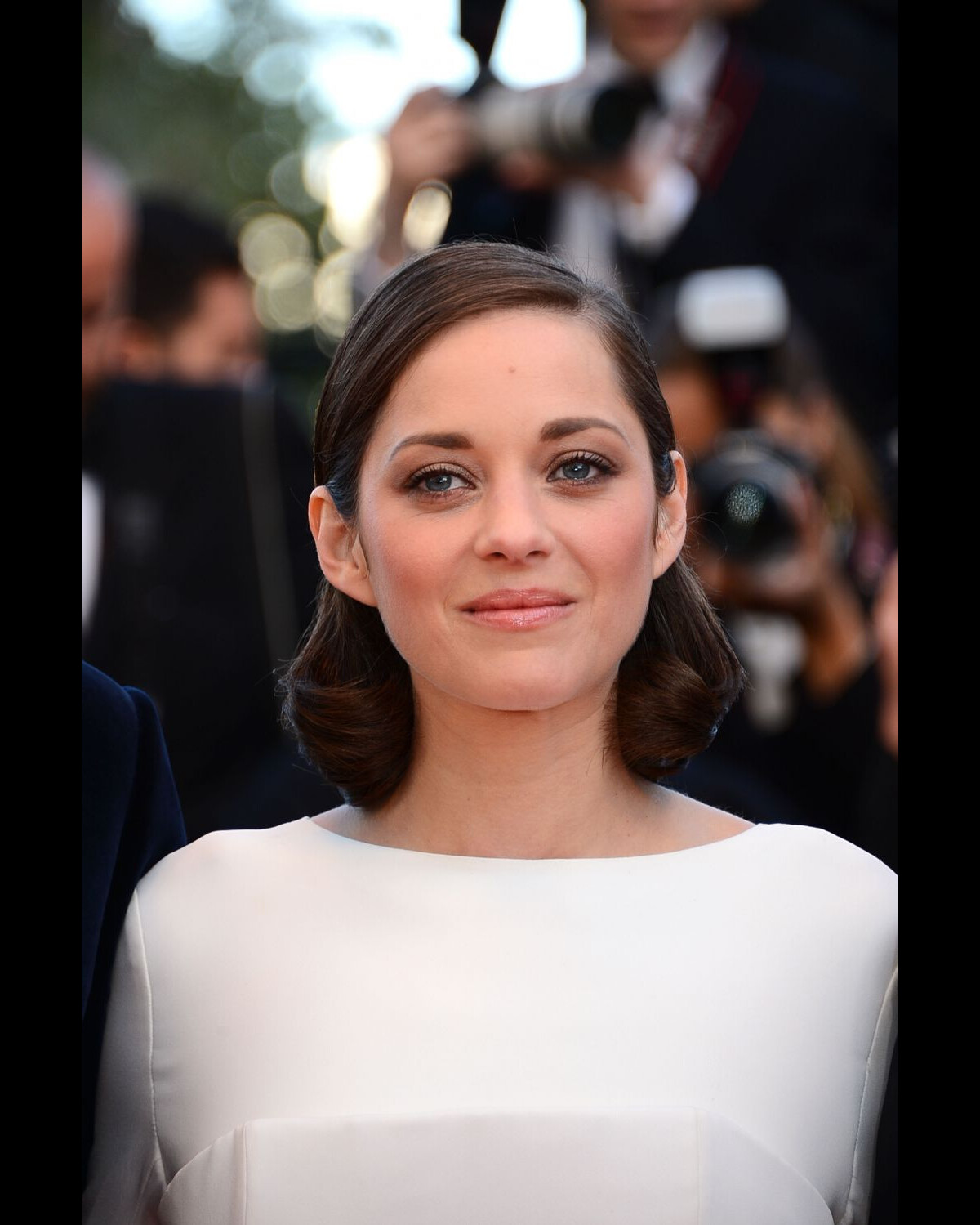 Vidéo Marion Cotillard Superbe Lors De La Montée Des Marches Du Film The Immigrant Lors Du 