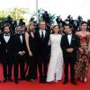 Darius Khondji, guest, Anthony Katagas, Greg Shapiro, Jeremy Renner, Marion Cotillard, James Gray et sa femme Alexandra lors de la montée des marches du film "The Immigrant", lors du 66e festival du film de Cannes, le 24 mai 2013