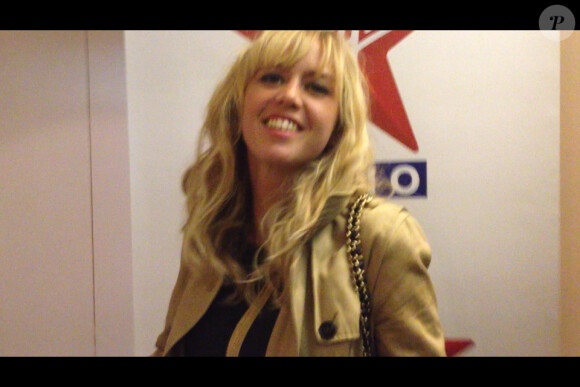 Enora Malagré dans les coulisses de Virgin Radio le 24 mai 2013 à Paris.