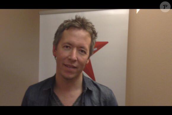 Jean-Luc Lemoine dans les coulisses de Virgin Radio le 24 mai 2013 à Paris.