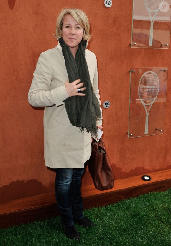 Ariane Massenet dans les allées du Village de Roland-Garros le 28 mai 2013 lors du troisième jour des Internationaux de France