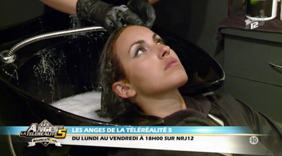 Maude chez le coiffeur dans la bande-annonce des Anges de la télé-réalité 5 sur NRJ 12 mercredi 29 mai 2013