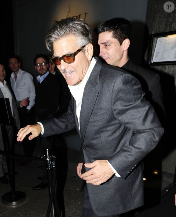 George Clooney a dîné au restaurant Nobu à Londres le 22 mai 2013