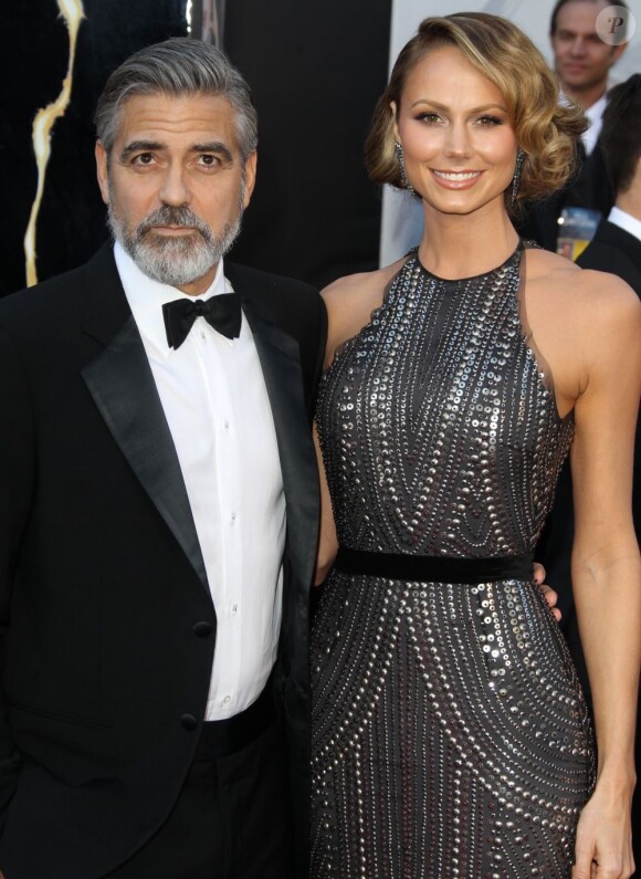 George Clooney et sa compagne Stacy Keibler lors de la cérémonie des Oscars le 24 février 2013