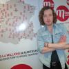 Julien Doré, invité de Bernard Montiel dans les studios de MFM, pour une interview diffusée samedi 1er juin 2013.
