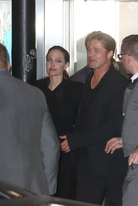 Le couple Brad Pitt et Angelina Jolie allant dîner au restaurant Il Vino d'Enrico Bernardo, le restaurant du meilleur sommelier du monde, avant de se rendre au club "Le Silencio" à Paris, le 3 juin 2013
