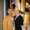 Paul et Luana Belmondo posent amoureux pendant l'exposition Ecris-moi des mots d'Amour, par Alejandra di Andia, photos de Ian Abela, à la boutique Montblanc, le 4 juin 2013.