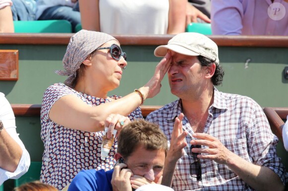 Valerie Benguigui et Lionel Abelanski lors du onzième jour des Internationaux de France à Roland-Garros, le 5 juin 2013