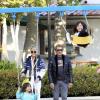 Johnny Hallyday, Laeticia et leurs fillettes à Los Angeles, le 27 avril 2013.