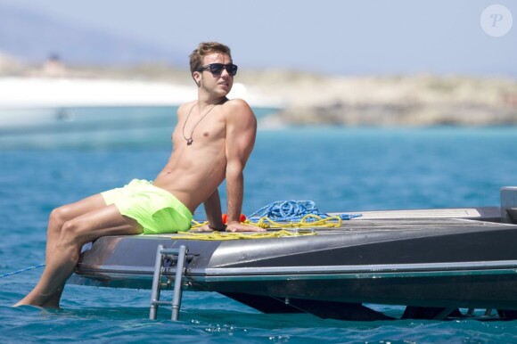 Le futur joueur du Bayern de Munich Mario Götze profite du soleil en vacances à Ibiza le 5 juin 2013