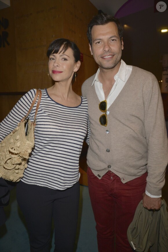 Mathilda May et Laurent Lafitte lors de la remise du prix "théâtre" de la Fondation Diane & Lucien Barrière au Theatre du Rond-Point à Paris le 6 juin 2013