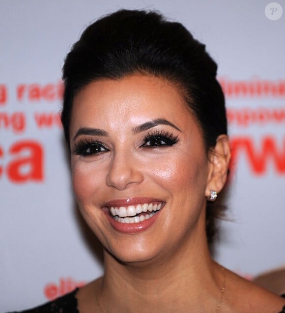 Eva Longoria radieuse sur le tapis rouge des Women of Distinction Awards Gala à Washington, le 7 juin 2013.