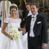 C'est à Valentino que la princesse Madeleine de Suède a choisi de faire confiance pour la robe de son mariage avec Chris O'Neill, le 8 juin 2013 à Stockholm. Une robe d'organza de soie et de dentelle de Chantilly pourvue d'une traîne de 4 mètres et décolletée dans le dos.